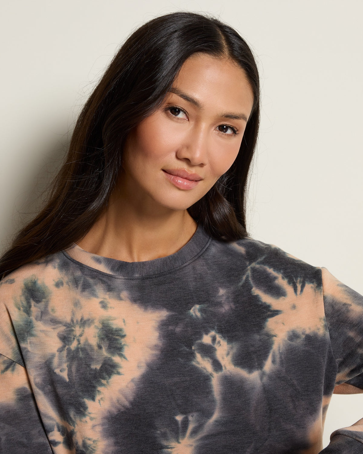 Black/Peach $|& SEAS Lara Pullover - SOF Full Front