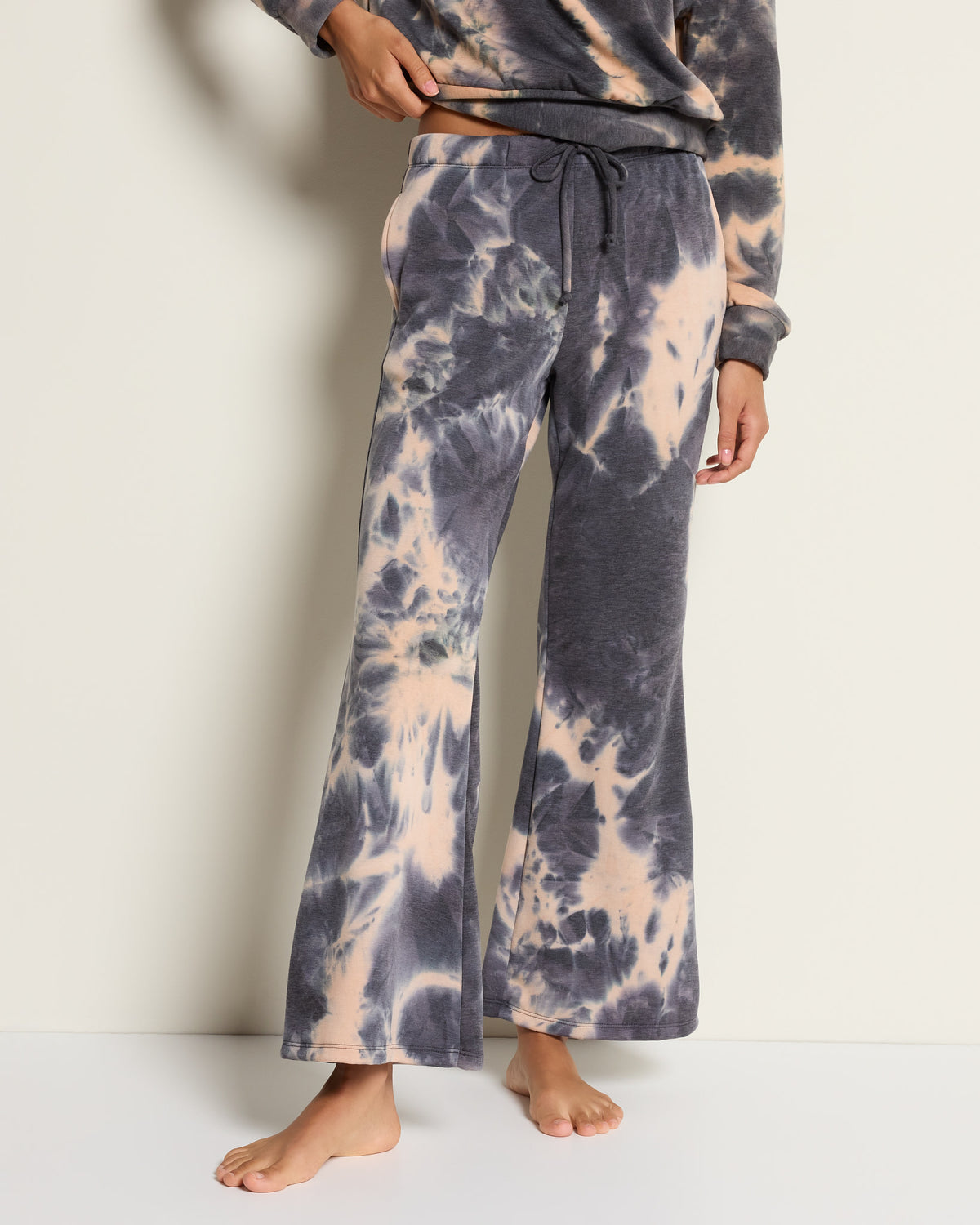 Black/Peach $|& SEAS Lara Drawstring Pant - SOF Front