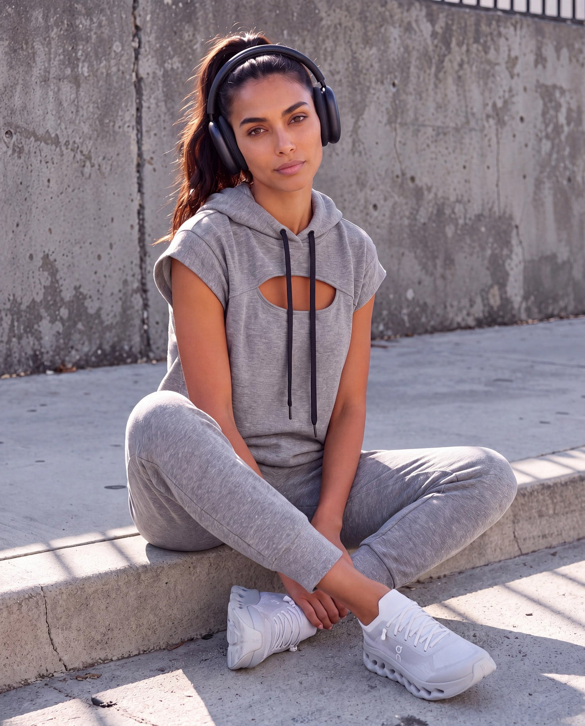 Heather Grey $|& Interval On The Go Short Sleeve Pullover - SOF Side