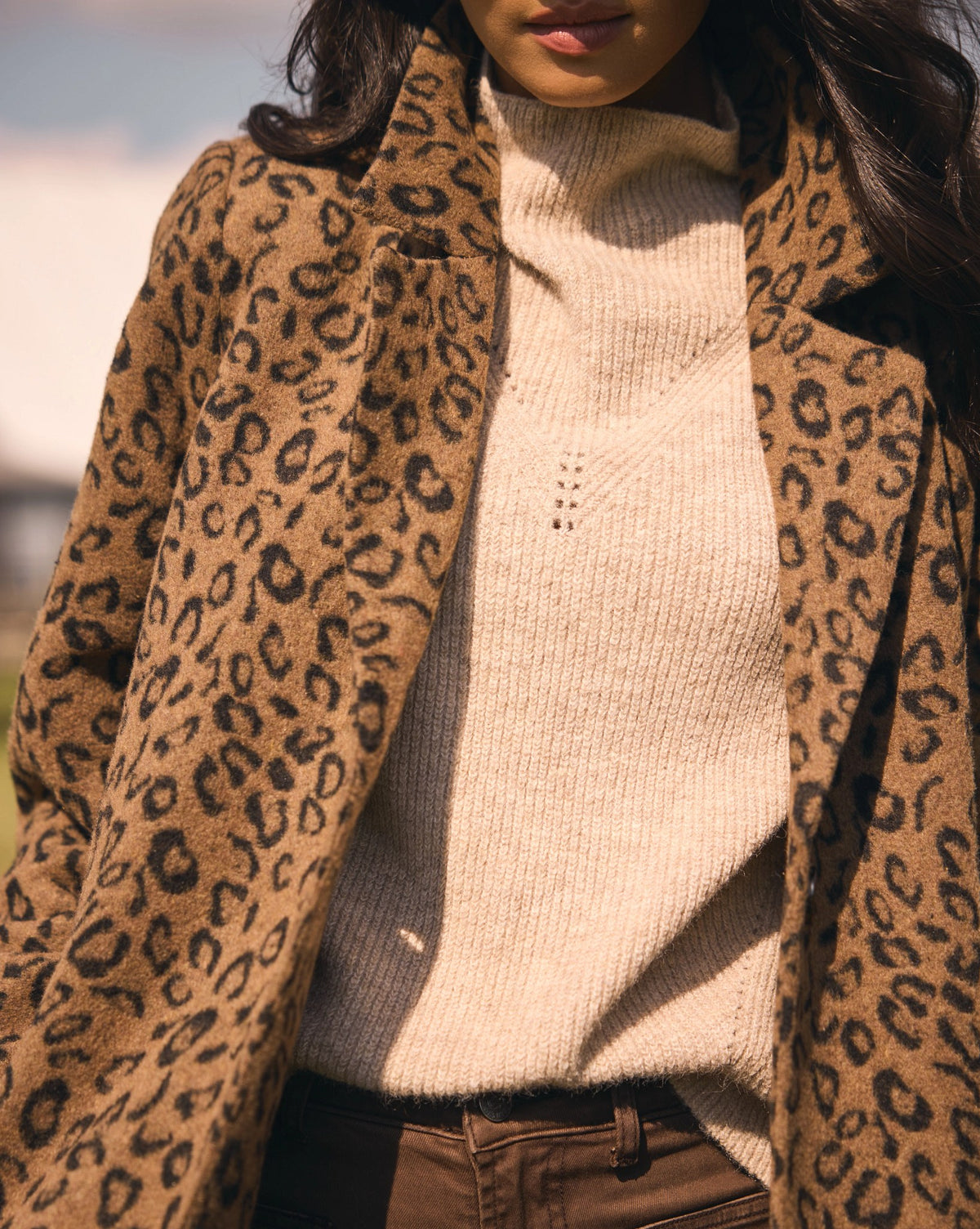 Sandstone $|& SEAS Kendall Mock Neck Pullover - SOF Side