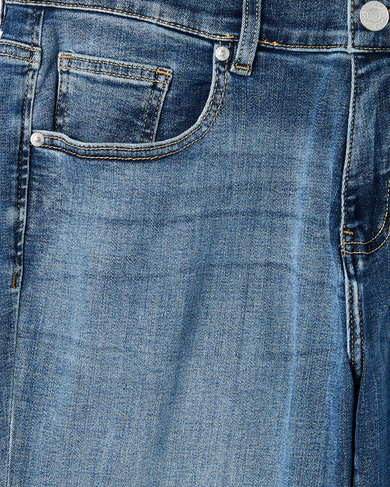 Mid Vintage Wash 26" $|& Jag Jeans Carter Girlfriend - Hanger Detail