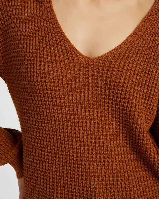 Dark Copper $|& Black Tape Long Sleeve V-Neck Sweater Bevelled Hem - SOF Detail