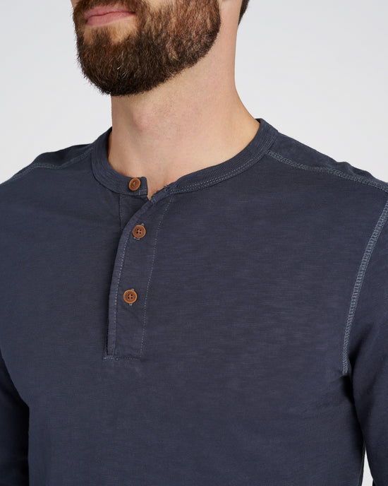 Ombre Blue $|& Grayers New Cooper Henley - SOF Detail