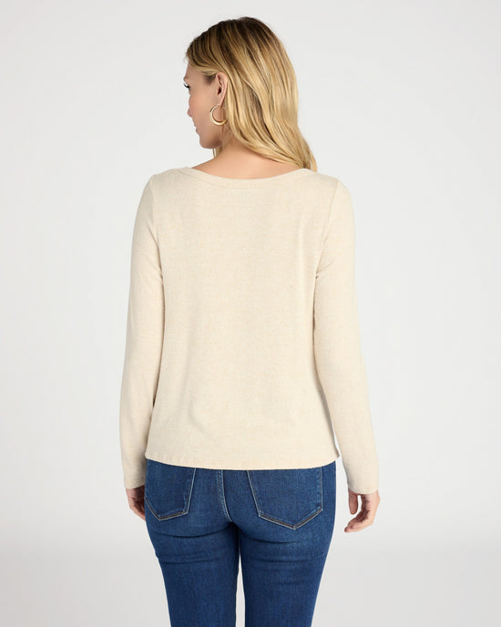 Oatmeal $|& Natural Life Solid Brushed Intermingle Hacci Long Sleeve Twist Side - SOF Back