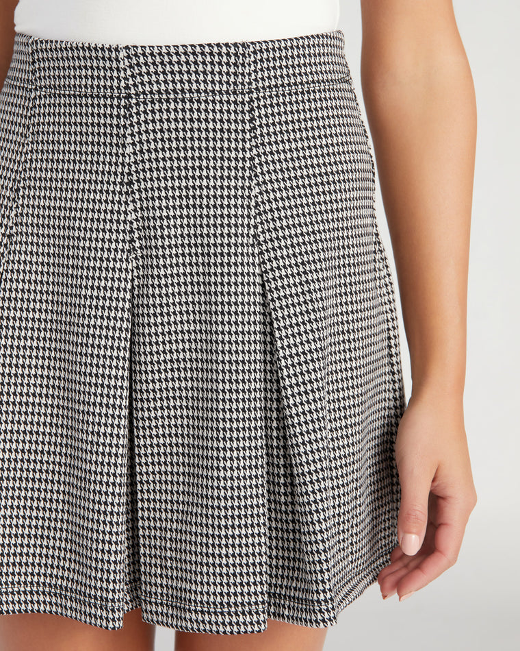 Black/Ivory Houndstooth Black $|& Max Studio Pleated Knit Skirt - SOF Detail