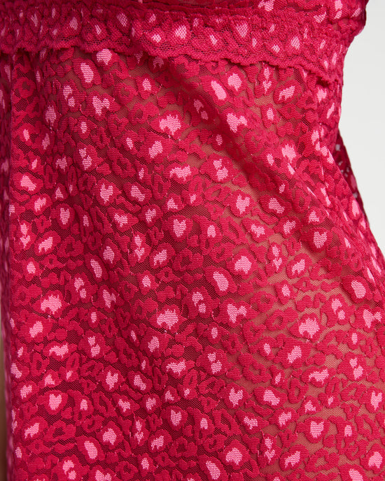 Berry Sangria/Pink Sapphire $|& Hanky Panky Cross-Dyed Leopard Chemise - SOF Detail