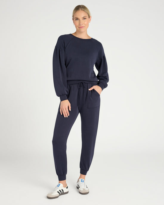 Carbon $|& Thrive Société Pleated Pullover - SOF Full Front